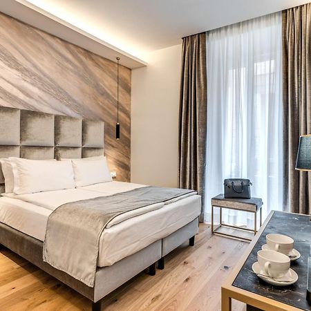 Hotel Goldoni 47 Rzym Zewnętrze zdjęcie